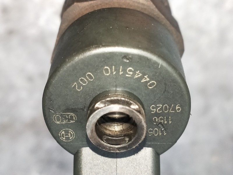 Recambio de inyector para lancia lybra berlina 1.9 jtd referencia OEM IAM 0445110002  BOSCH