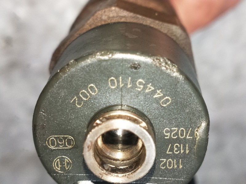 Recambio de inyector para lancia lybra berlina 1.9 jtd referencia OEM IAM 0445110002  BOSCH