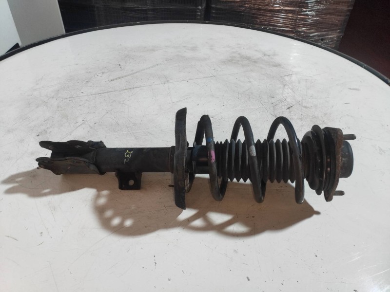 Recambio de amortiguador delantero derecho para hyundai i40 cw gl tecno referencia OEM IAM 546513Z130  