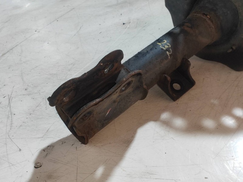 Recambio de amortiguador delantero derecho para hyundai i40 cw gl tecno referencia OEM IAM 546513Z130  