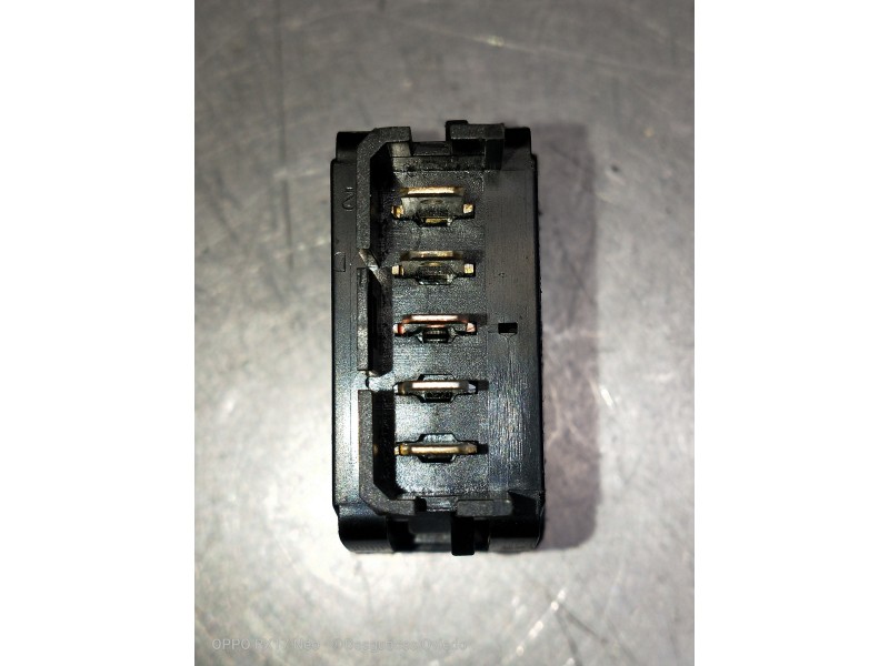 Recambio de mando elevalunas delantero derecho para citroen xsara berlina 1.9d attraction referencia OEM IAM   5P
