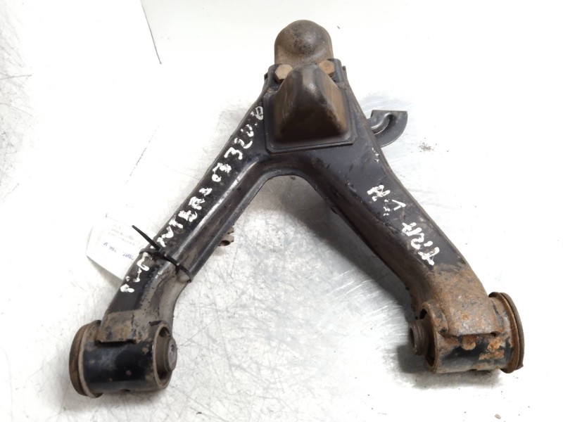 Recambio de brazo suspension superior trasero derecho para mitsubishi montero (v60/v70) 3.2 di-d cat referencia OEM IAM   