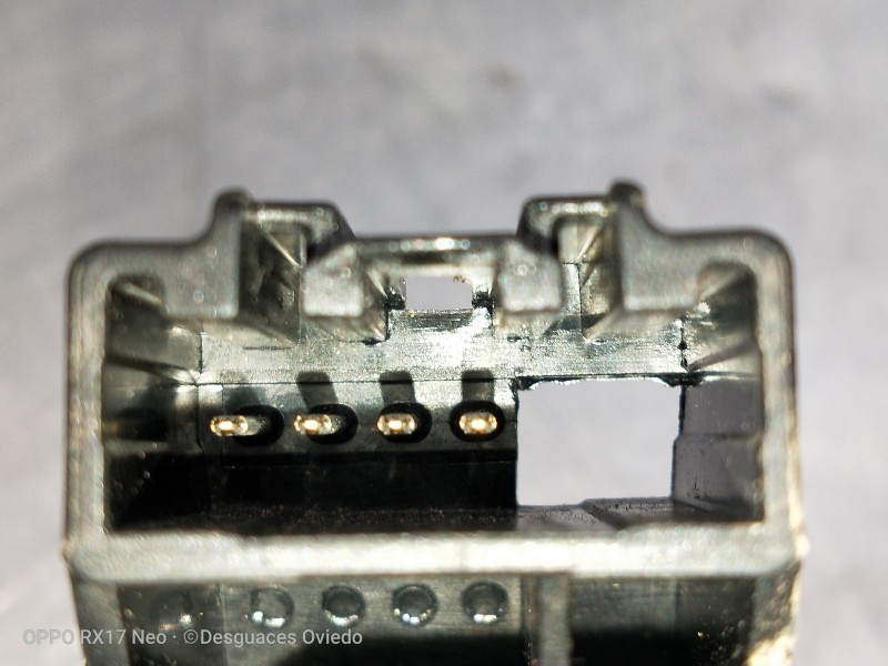 Recambio de motor cierre centralizado porton para ford c-max referencia OEM IAM   5P Recambio de motor cierre centralizado porton para ford c-max referencia OEM IAM   5P