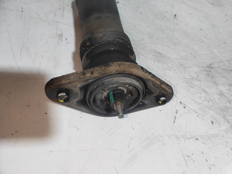 Recambio de amortiguador trasero derecho para hyundai i40 cw gl tecno referencia OEM IAM 553113Z110  