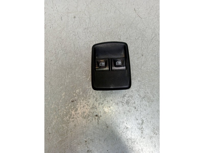 Recambio de mando elevalunas delantero derecho para renault kangoo profesional referencia OEM IAM 254110431R  5P