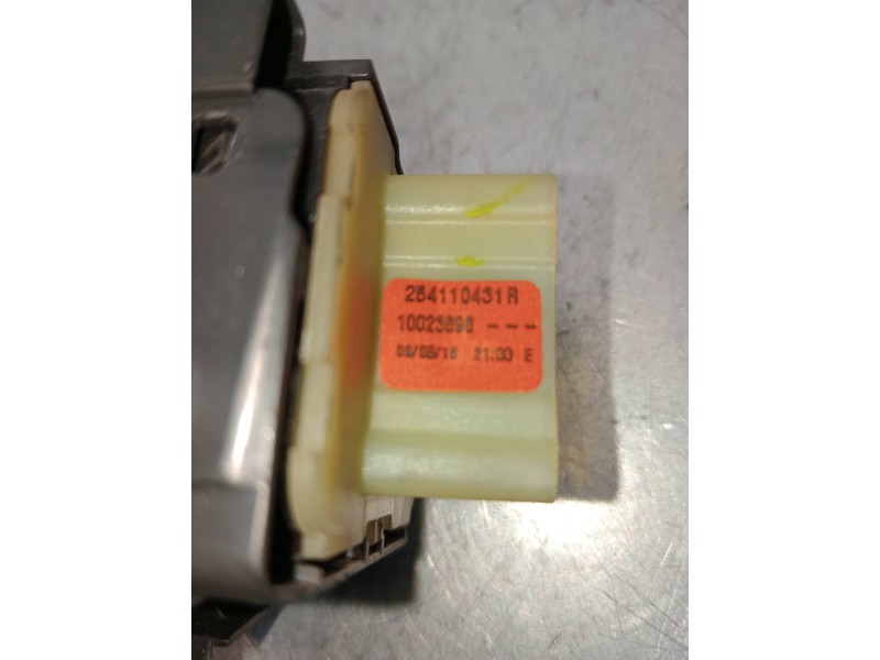 Recambio de mando elevalunas delantero derecho para renault kangoo profesional referencia OEM IAM 254110431R  5P