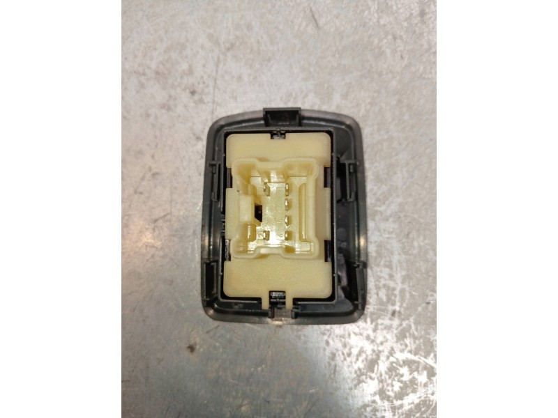 Recambio de mando elevalunas delantero izquierdo para renault kangoo profesional referencia OEM IAM   5P