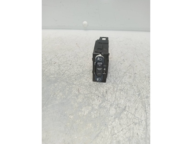 Recambio de modulo electronico para renault kangoo profesional referencia OEM IAM 7700841235 REGULADOR LUCES