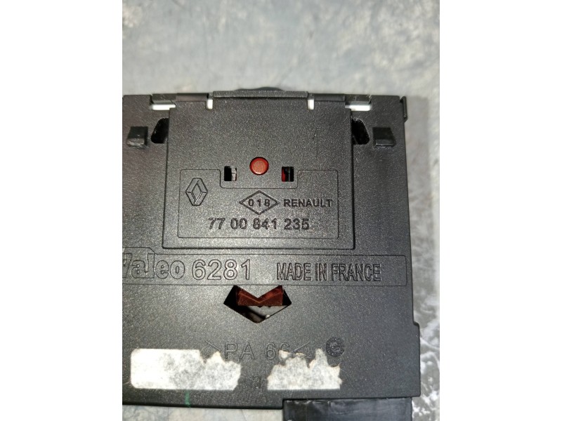 Recambio de modulo electronico para renault kangoo profesional referencia OEM IAM 7700841235 REGULADOR LUCES
