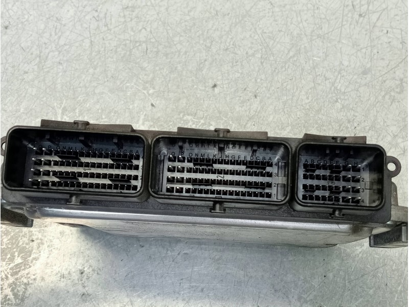 Recambio de centralita motor uce para renault kangoo profesional referencia OEM IAM 0281030899 1039S73439 237104376R