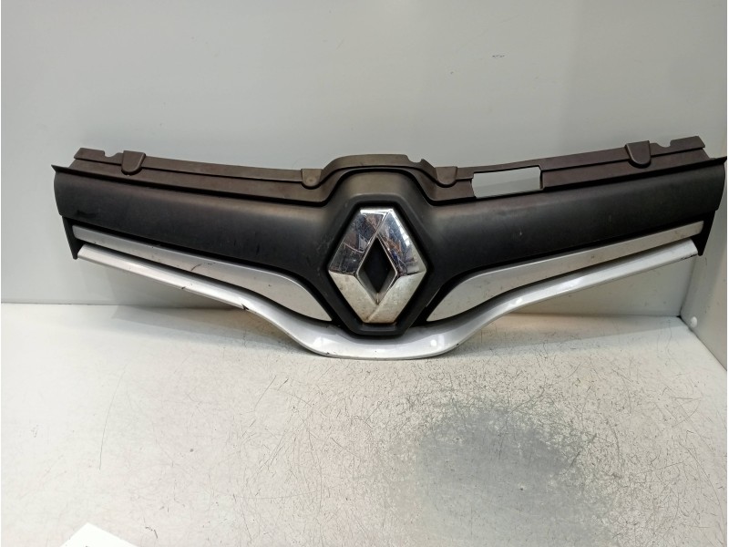 Recambio de rejilla delantera para renault kangoo profesional referencia OEM IAM   