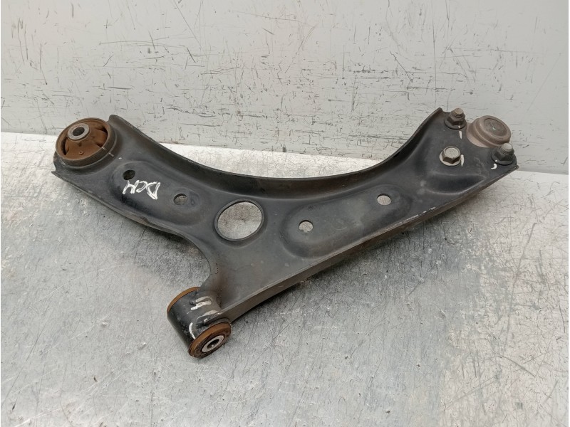 Recambio de brazo suspension inferior delantero derecho para hyundai elantra (ad)(2016) tecno referencia OEM IAM 54501F2000  