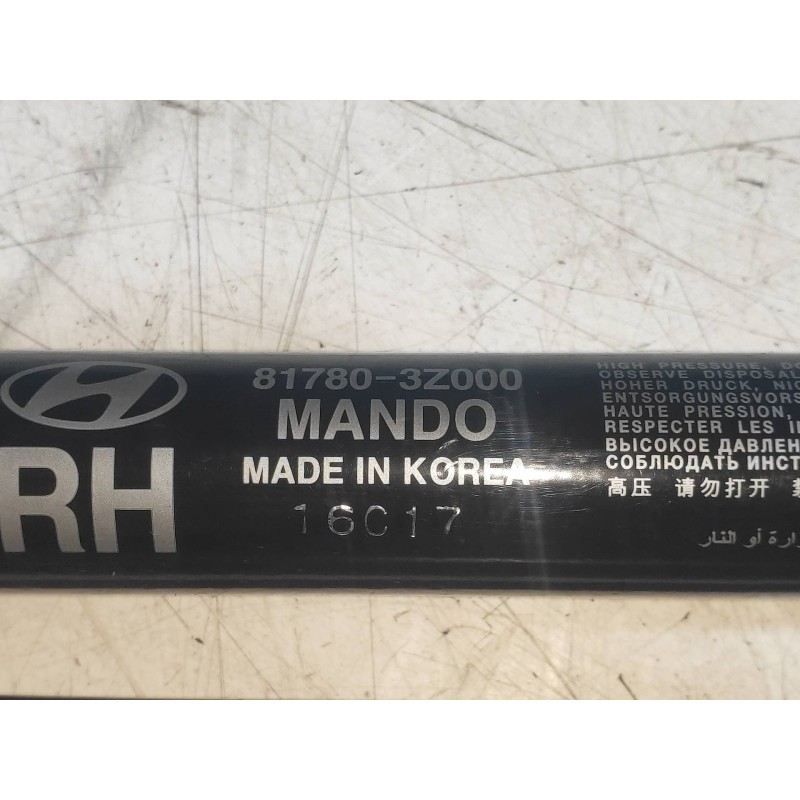 Recambio de amortiguadores maletero / porton para hyundai i40 cw gl tecno referencia OEM IAM 817703Z000 817803Z000 
