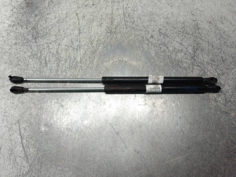 Recambio de amortiguadores capo para tata safari 1.9 td referencia OEM IAM 269988700133  