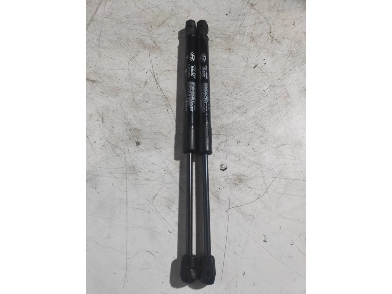 Recambio de amortiguadores capo para hyundai i40 cw gl tecno referencia OEM IAM 811613Z000 811713Z000 