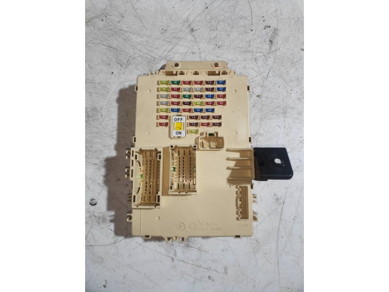 Recambio de caja reles / fusibles para hyundai i40 cw gl tecno referencia OEM IAM 919503Z021  