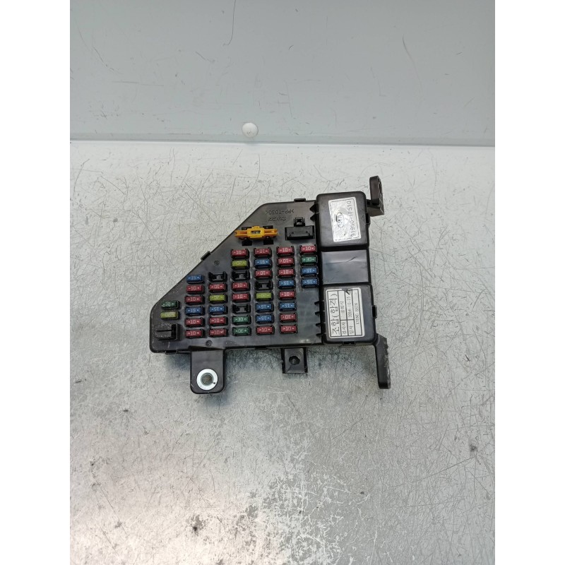Recambio de caja reles / fusibles para kia sportage ex referencia OEM IAM 919501F510  
