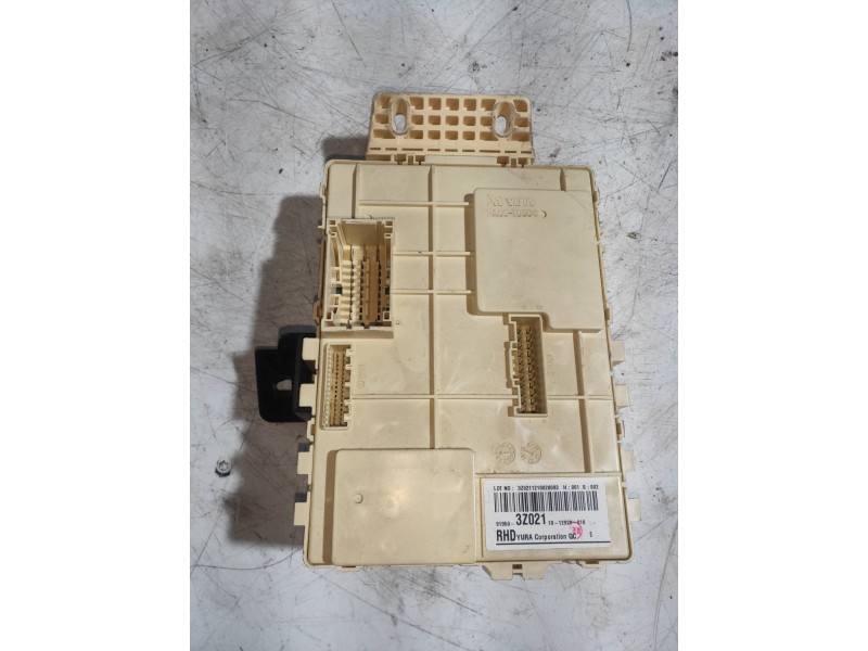 Recambio de caja reles / fusibles para hyundai i40 cw gl tecno referencia OEM IAM 919503Z021  
