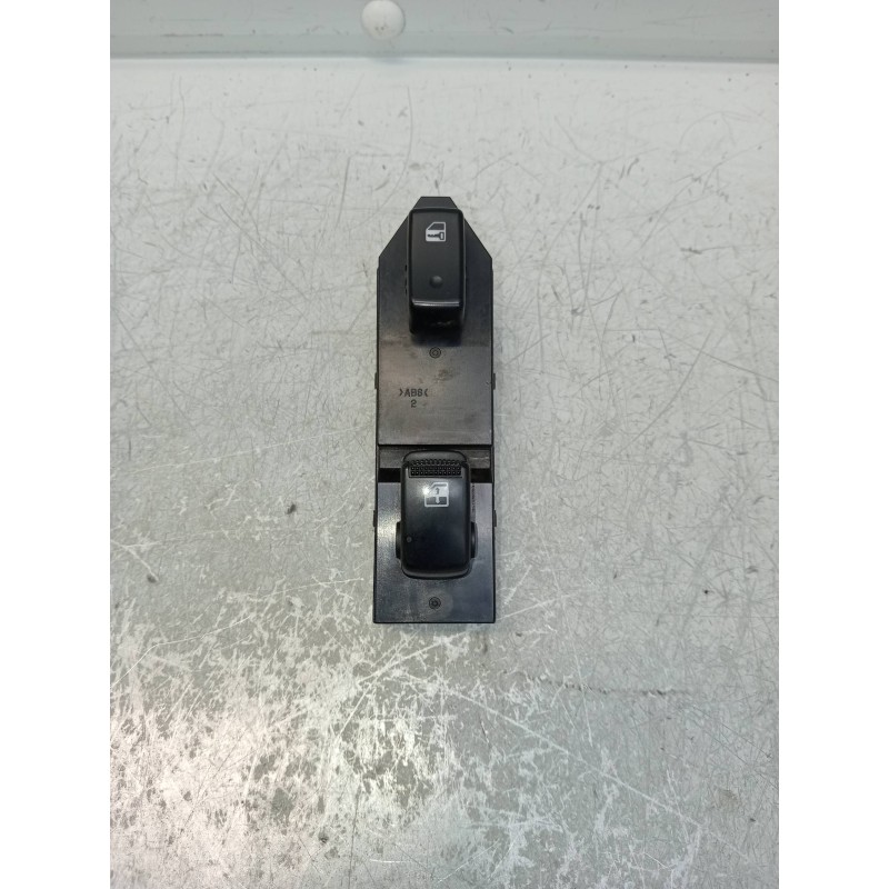 Recambio de mando elevalunas delantero derecho para kia sportage ex referencia OEM IAM   5P