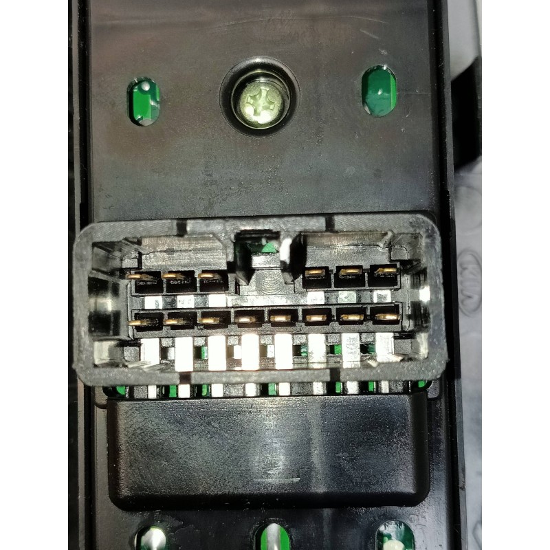 Recambio de mando elevalunas delantero izquierdo para kia sportage ex referencia OEM IAM   5P