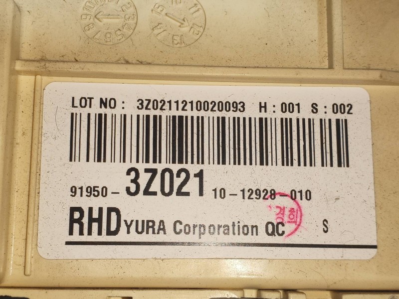 Recambio de caja reles / fusibles para hyundai i40 cw gl tecno referencia OEM IAM 919503Z021  