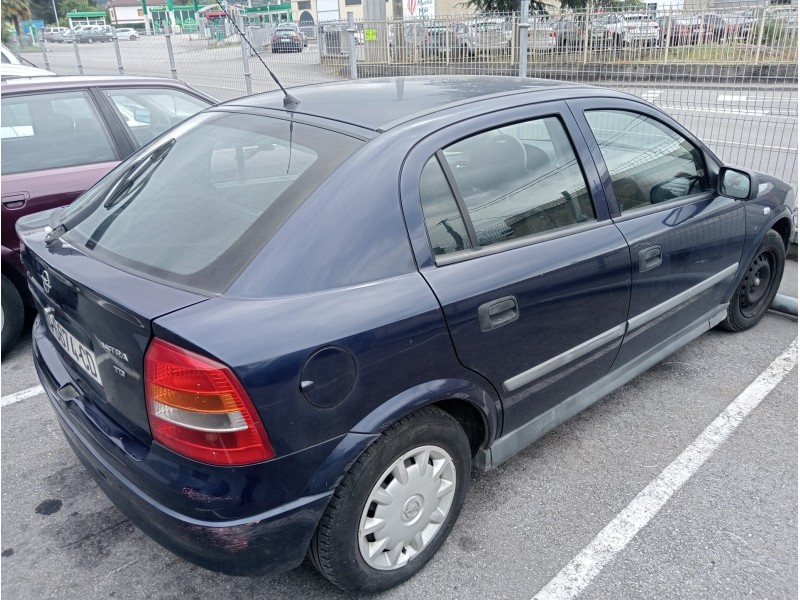 opel astra g berlina del año 1999