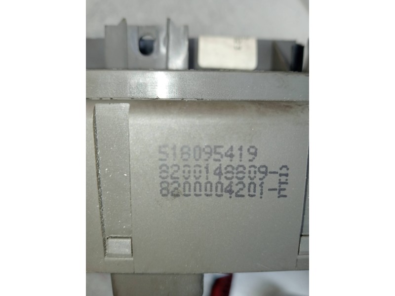 Recambio de caja reles / fusibles para renault laguna ii (bg0) authentique referencia OEM IAM 8200148809  