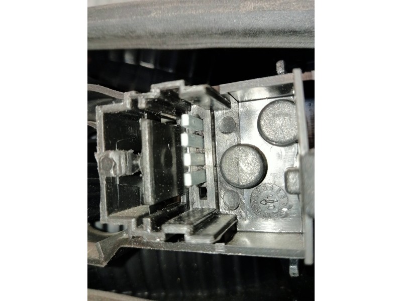 Recambio de piloto trasero derecho interior para renault laguna ii (bg0) authentique referencia OEM IAM 8200002476  