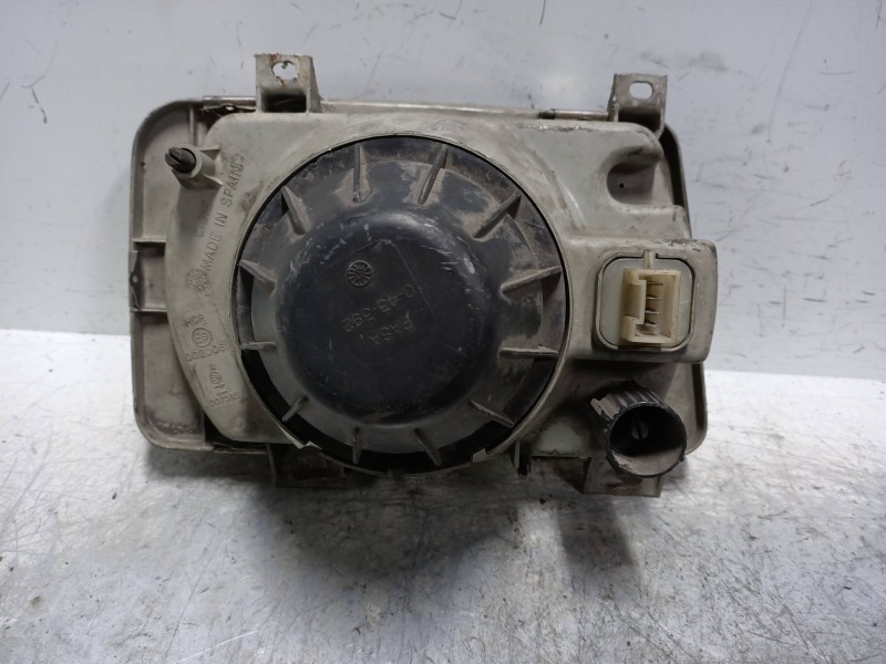 Recambio de faro izquierdo para seat ibiza 0.9 referencia OEM IAM   