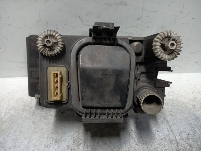 Recambio de faro izquierdo para seat cordoba berlina (6k2) glx referencia OEM IAM   