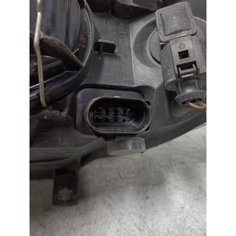 Recambio de faro derecho para seat cordoba berlina (6k2) stella referencia OEM IAM 67743749 087585 