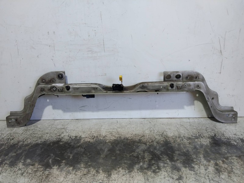 Recambio de panel frontal para daihatsu rocky 2.8 td referencia OEM IAM   