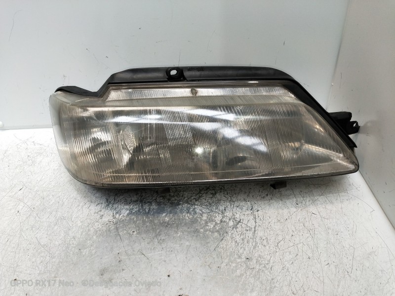 Recambio de faro derecho para peugeot 605 stdt referencia OEM IAM   PATILLA ROTA VER FOTOS