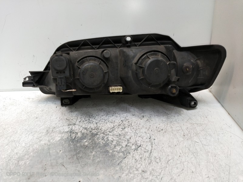 Recambio de faro derecho para peugeot 605 stdt referencia OEM IAM   PATILLA ROTA VER FOTOS