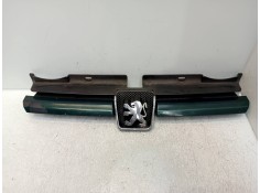 Recambio de rejilla delantera para peugeot 605 stdt referencia OEM IAM 9627630777  
