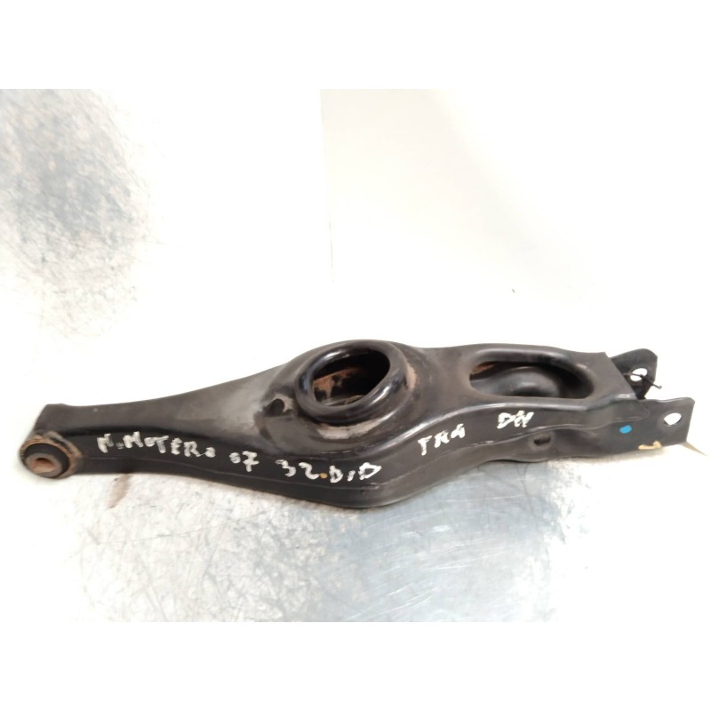 Recambio de brazo suspension inferior trasero derecho para mitsubishi montero (v80/v90) 3.2 di-d intense (3-ptas.) referencia OE