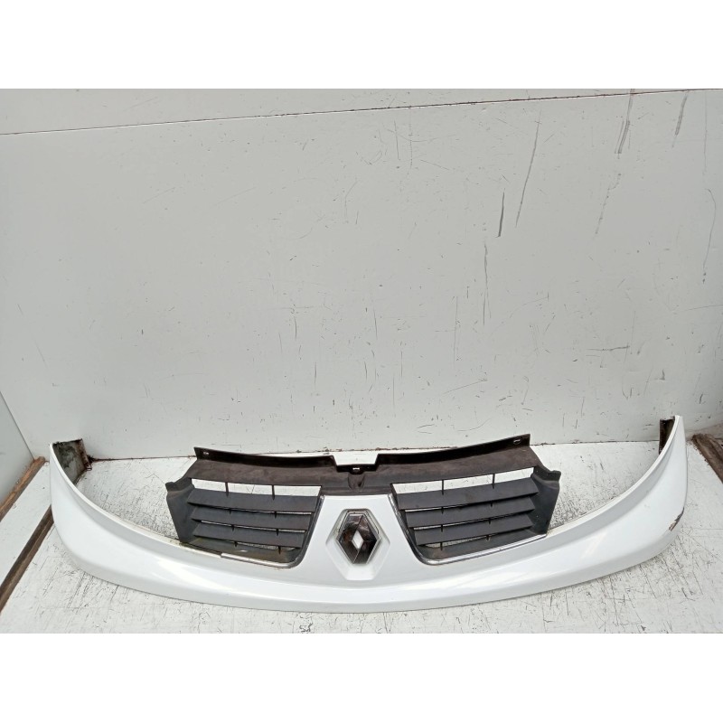 Recambio de rejilla delantera para renault trafic caja cerrada (ab 4.01) l1h1 2,90t caja cerrada, corto referencia OEM IAM   