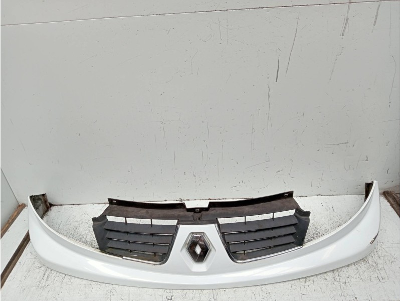 Recambio de rejilla delantera para renault trafic caja cerrada (ab 4.01) l1h1 2,90t caja cerrada, corto referencia OEM IAM   