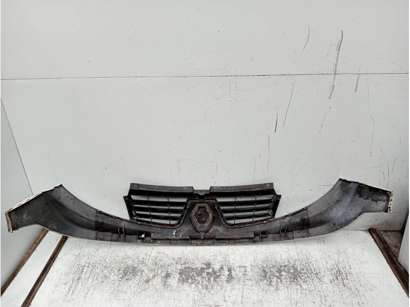 Recambio de rejilla delantera para renault trafic caja cerrada (ab 4.01) l1h1 2,90t caja cerrada, corto referencia OEM IAM   