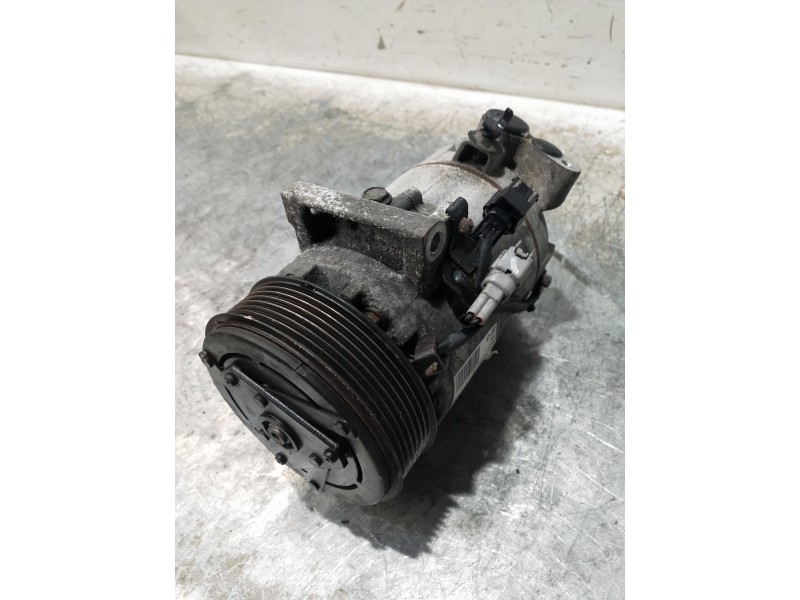 Recambio de compresor aire acondicionado para renault clio iv referencia OEM IAM 926000734R T72634BC 