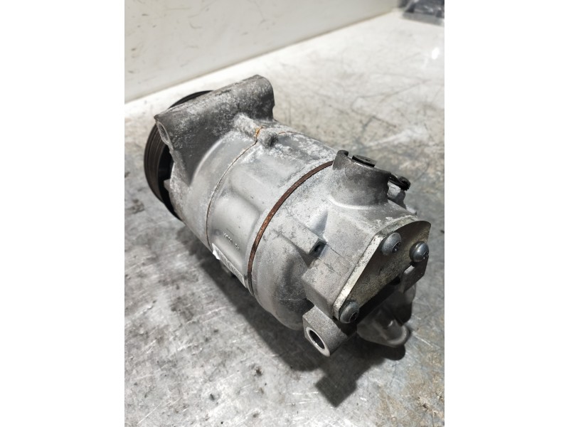 Recambio de compresor aire acondicionado para renault clio iv referencia OEM IAM 926000734R T72634BC 