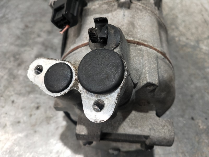Recambio de compresor aire acondicionado para renault clio iv referencia OEM IAM 926000734R T72634BC 
