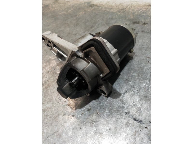 Recambio de motor arranque para renault clio iv referencia OEM IAM 233000557R M000TD0372ZE 