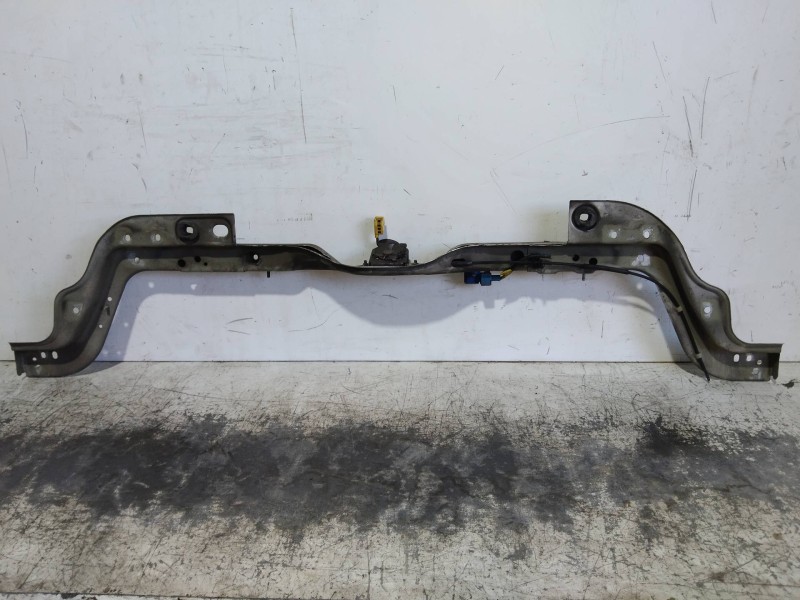 Recambio de panel frontal para daihatsu rocky 2.8 td referencia OEM IAM   