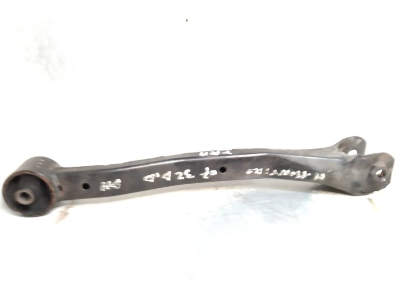 Recambio de brazo suspension inferior trasero derecho para mitsubishi montero (v80/v90) 3.2 di-d intense (3-ptas.) referencia OE