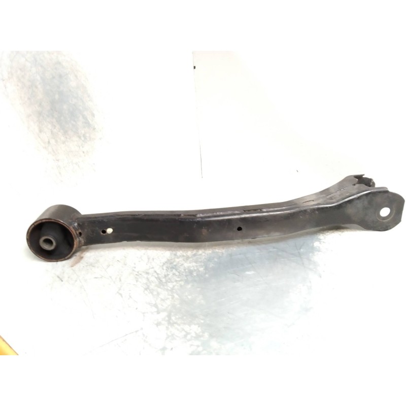 Recambio de brazo suspension inferior trasero derecho para mitsubishi montero (v80/v90) 3.2 di-d intense (3-ptas.) referencia OE