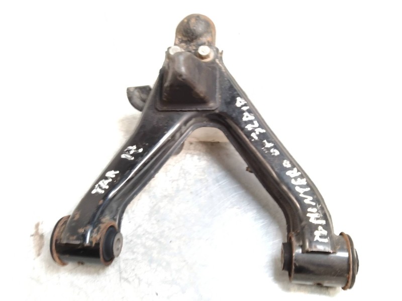 Recambio de brazo suspension superior trasero izquierdo para mitsubishi montero (v80/v90) 3.2 di-d intense (3-ptas.) referencia 