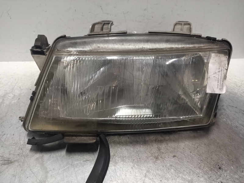 Recambio de faro izquierdo para saab 900 berlina 2.3 s referencia OEM IAM   