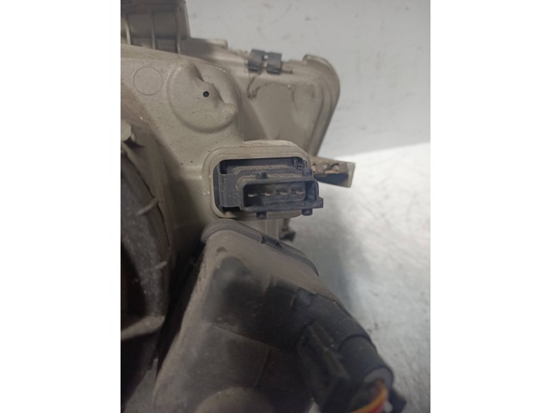 Recambio de faro derecho para saab 900 berlina 2.3 s referencia OEM IAM   