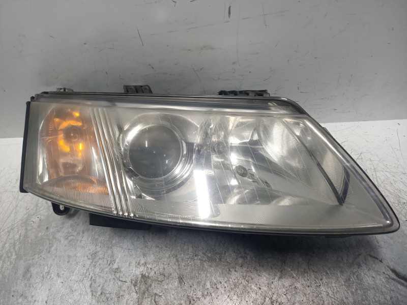 Recambio de faro derecho para saab 9-3 berlina 1.9 tid linear sport referencia OEM IAM   